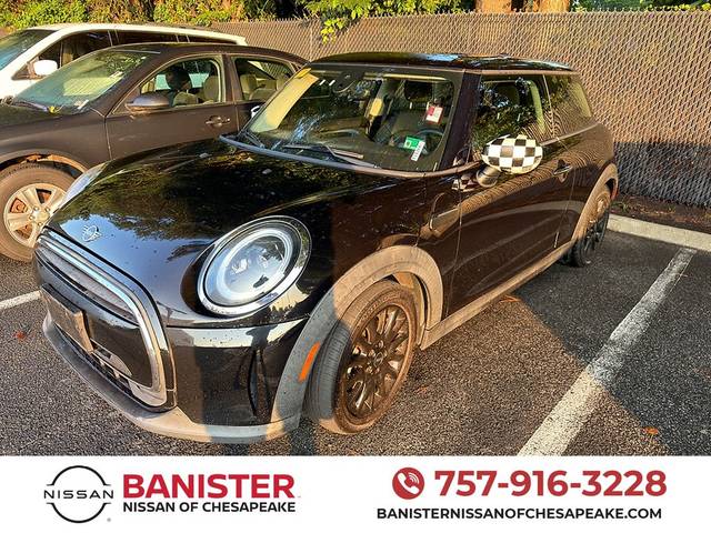 2022 MINI Hardtop 2 Door Cooper FWD photo