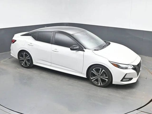 2021 Nissan Sentra SR FWD photo