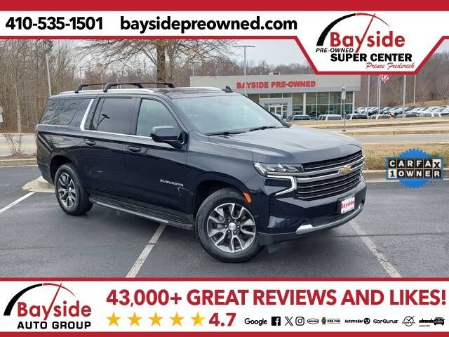 2021 Chevrolet Suburban LT 4WD photo