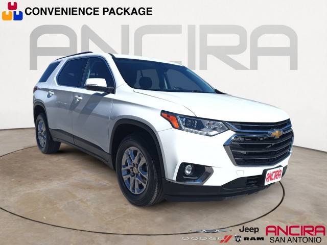 2021 Chevrolet Traverse LT Cloth FWD photo