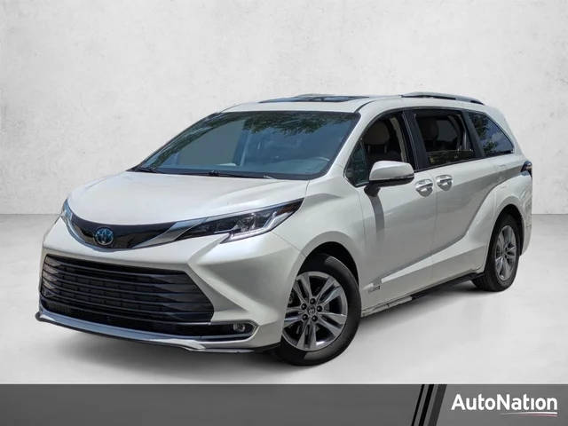 2021 Toyota Sienna Limited FWD photo