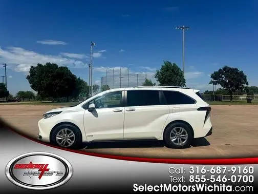2021 Toyota Sienna Limited FWD photo