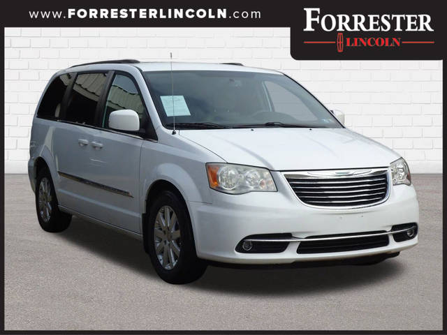 2015 Chrysler Town and Country Touring FWD photo