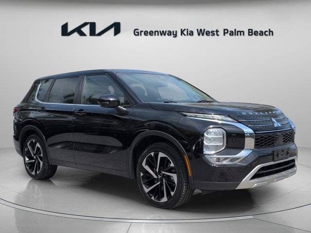 2022 Mitsubishi Outlander SE 4WD photo