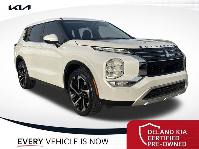 2022 Mitsubishi Outlander SE FWD photo