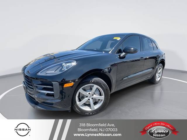 2021 Porsche Macan AWD photo
