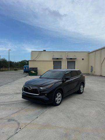2021 Toyota Highlander L FWD photo
