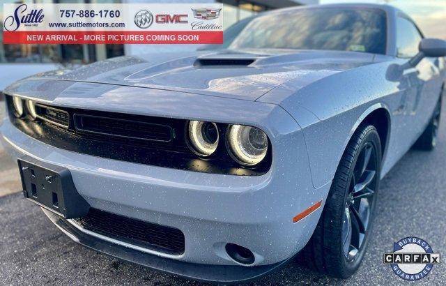 2021 Dodge Challenger SXT RWD photo