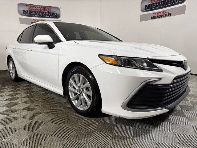 2021 Toyota Camry LE FWD photo