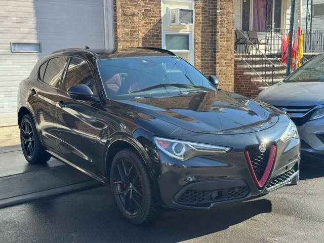 2021 Alfa Romeo Stelvio Ti Sport AWD photo