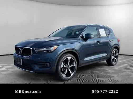 2021 Volvo XC40 Momentum AWD photo