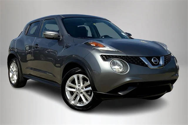 2015 Nissan Juke SV FWD photo