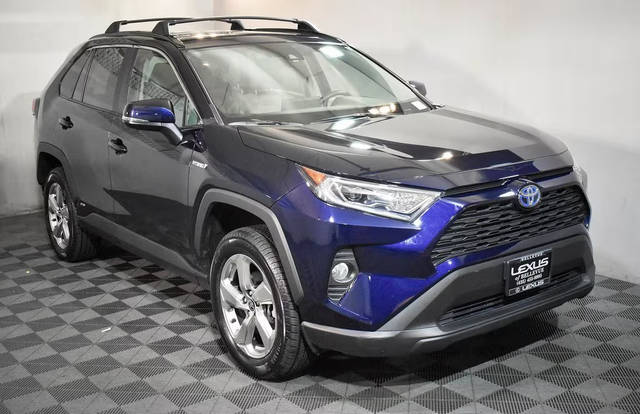 2021 Toyota RAV4 Hybrid XLE Premium AWD photo