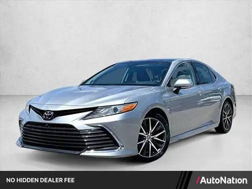 2021 Toyota Camry XLE FWD photo