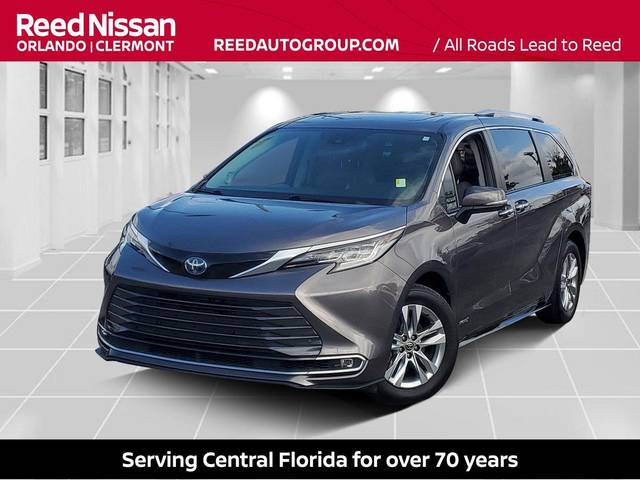 2021 Toyota Sienna Limited FWD photo