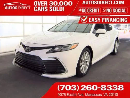 2021 Toyota Camry LE FWD photo