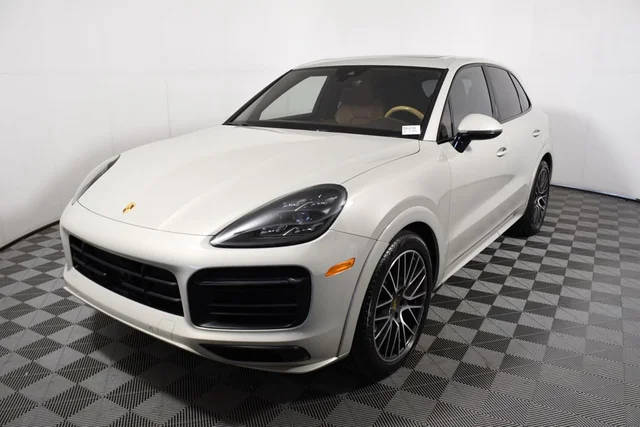 2021 Porsche Cayenne GTS AWD photo
