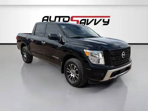 2021 Nissan Titan SV 4WD photo
