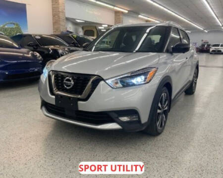 2020 Nissan Kicks SR FWD photo