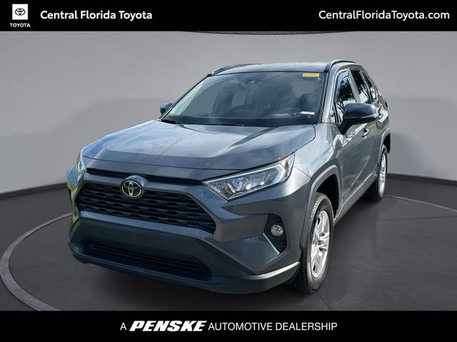 2021 Toyota RAV4 XLE FWD photo