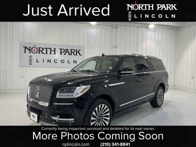 2021 Lincoln Navigator L Reserve RWD photo