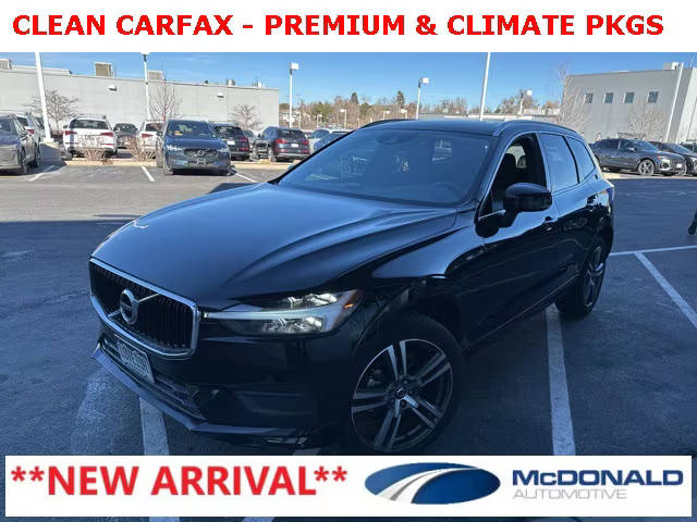 2021 Volvo XC60 Momentum AWD photo