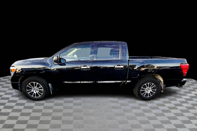 2021 Nissan Titan SV RWD photo