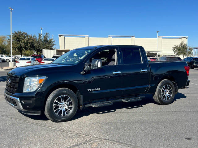 2021 Nissan Titan SV RWD photo