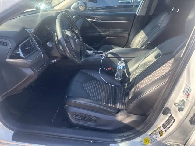 2021 Toyota Camry Hybrid SE FWD photo