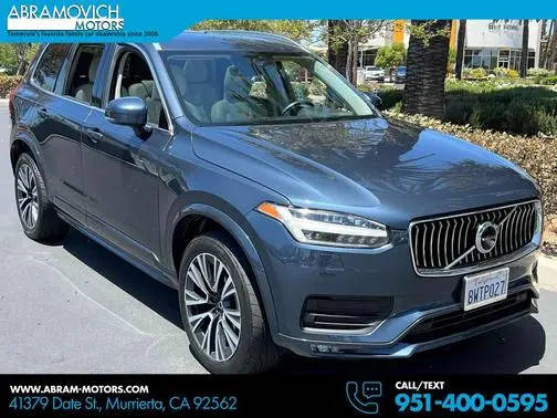 2021 Volvo XC90 Momentum AWD photo