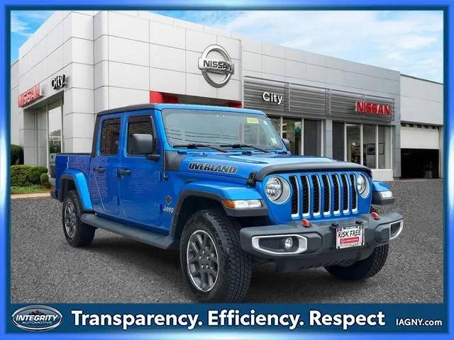 2021 Jeep Gladiator Overland 4WD photo