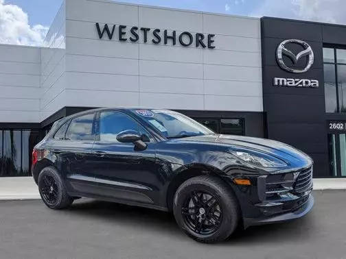 2021 Porsche Macan  AWD photo