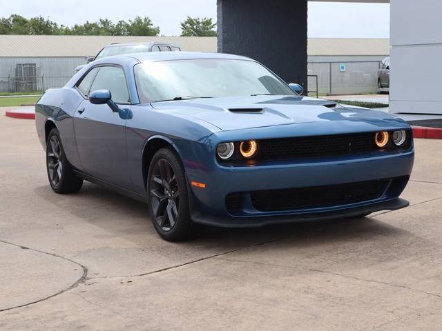 2021 Dodge Challenger SXT RWD photo