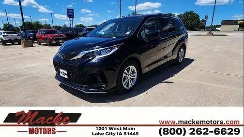 2021 Toyota Sienna XSE AWD photo
