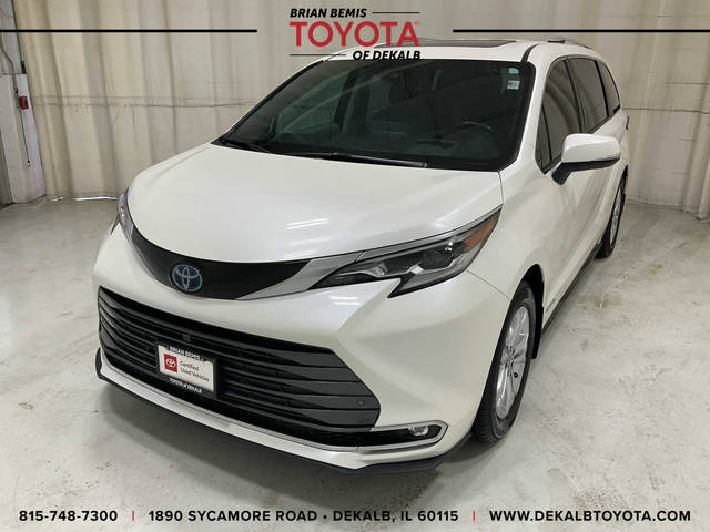 2021 Toyota Sienna Platinum AWD photo