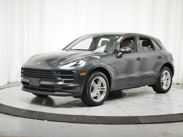 2021 Porsche Macan  AWD photo