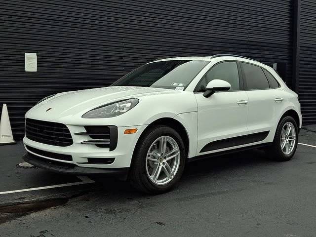 2021 Porsche Macan  AWD photo