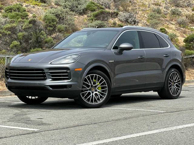 2021 Porsche Cayenne E-Hybrid AWD photo