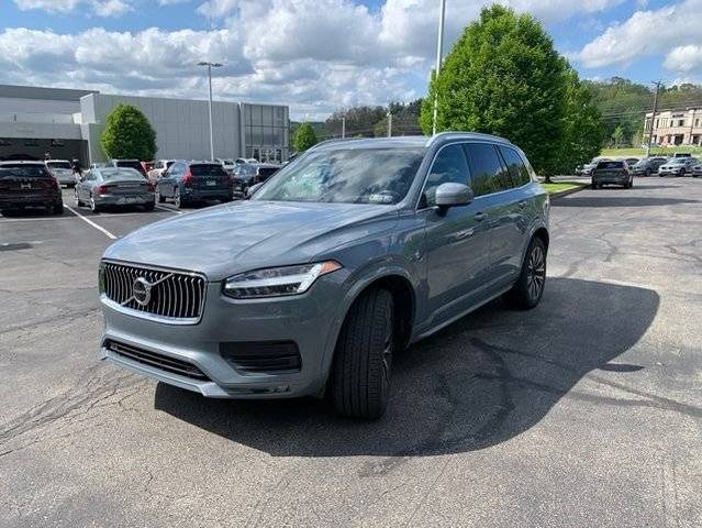 2021 Volvo XC90 Momentum AWD photo