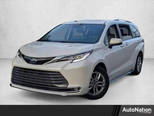 2021 Toyota Sienna Limited FWD photo