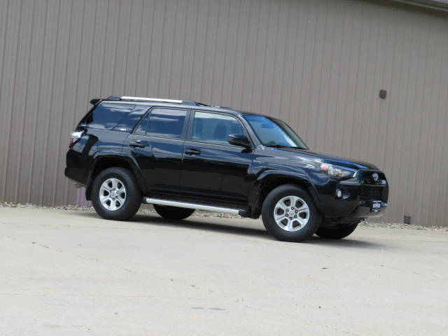 2019 Toyota 4Runner SR5 RWD photo