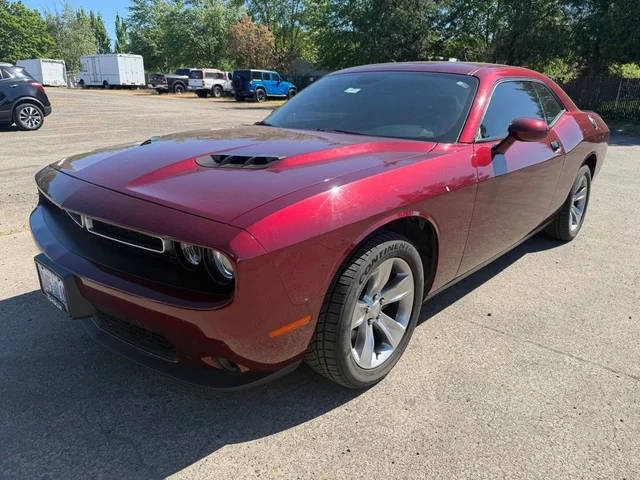 2018 Dodge Challenger SXT RWD photo