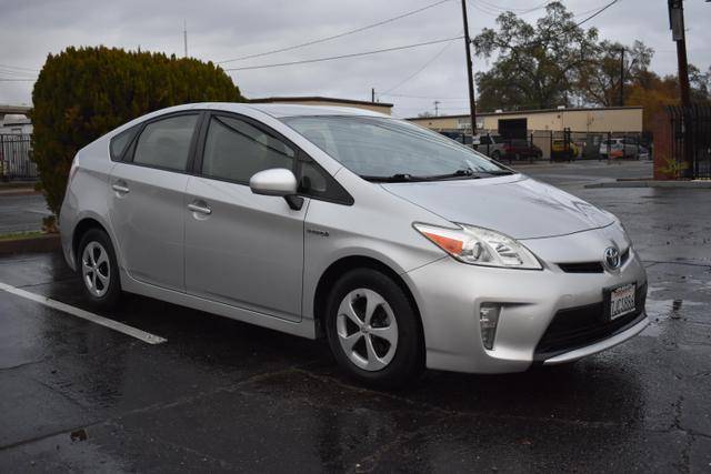 2015 Toyota Prius Two FWD photo