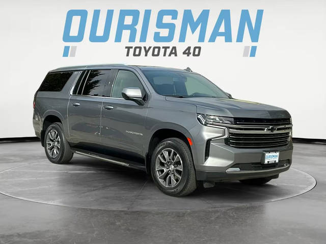 2021 Chevrolet Suburban LT 4WD photo