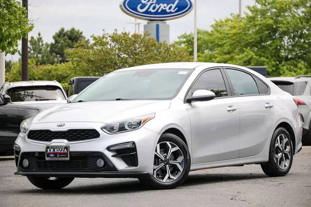 2021 Kia Forte LXS FWD photo