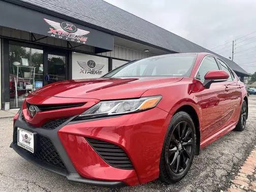 2020 Toyota Camry SE FWD photo