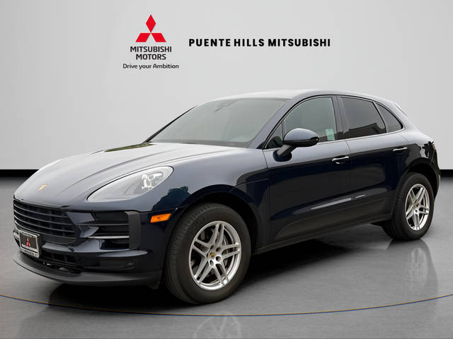 2021 Porsche Macan AWD photo