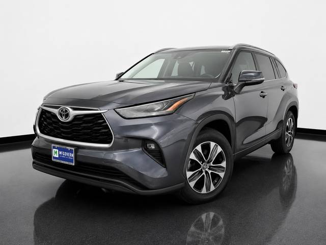 2021 Toyota Highlander XLE AWD photo