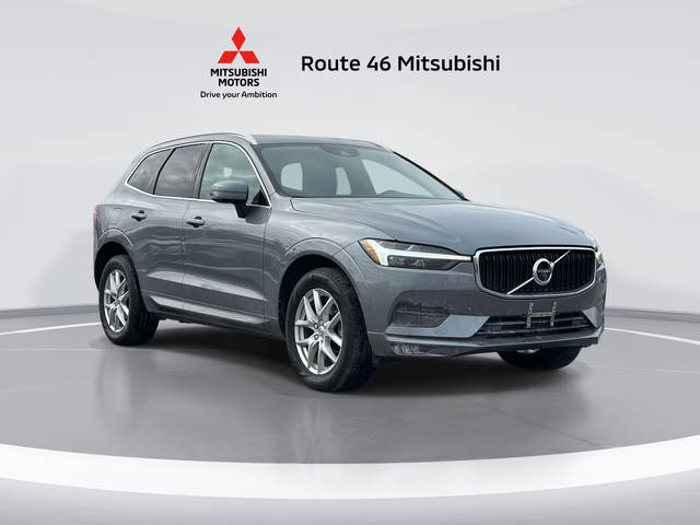 2021 Volvo XC60 Momentum AWD photo