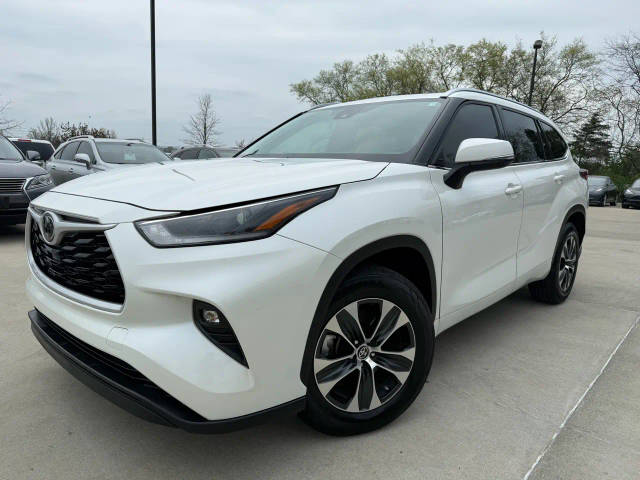 2021 Toyota Highlander XLE FWD photo